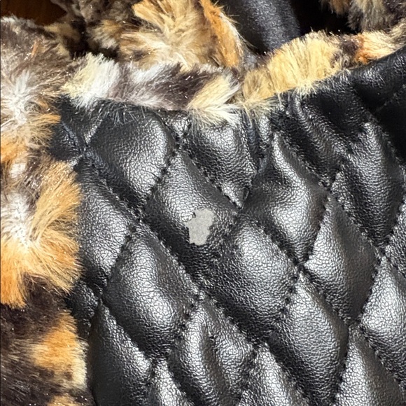 Adrienne Landau Brown and Black Faux Fur Vest - Picture 14 of 14